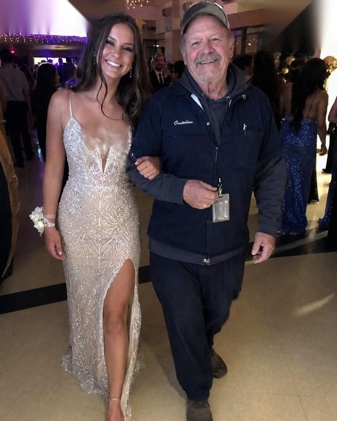My Daughter Chose the School Janitor to Walk Her Across the Graduation Field Instead of Me – I Felt Embarrassed Until He Pulled an Old Envelope from His Pocket and Read It Out Loud