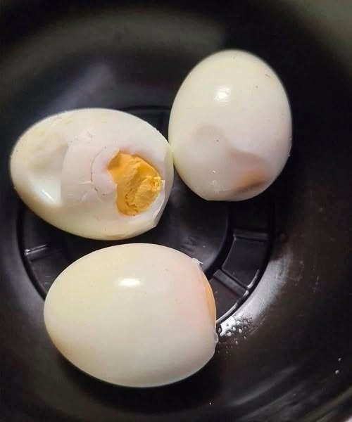 Doctors reveal that eating boiled eggs in the morning causes …