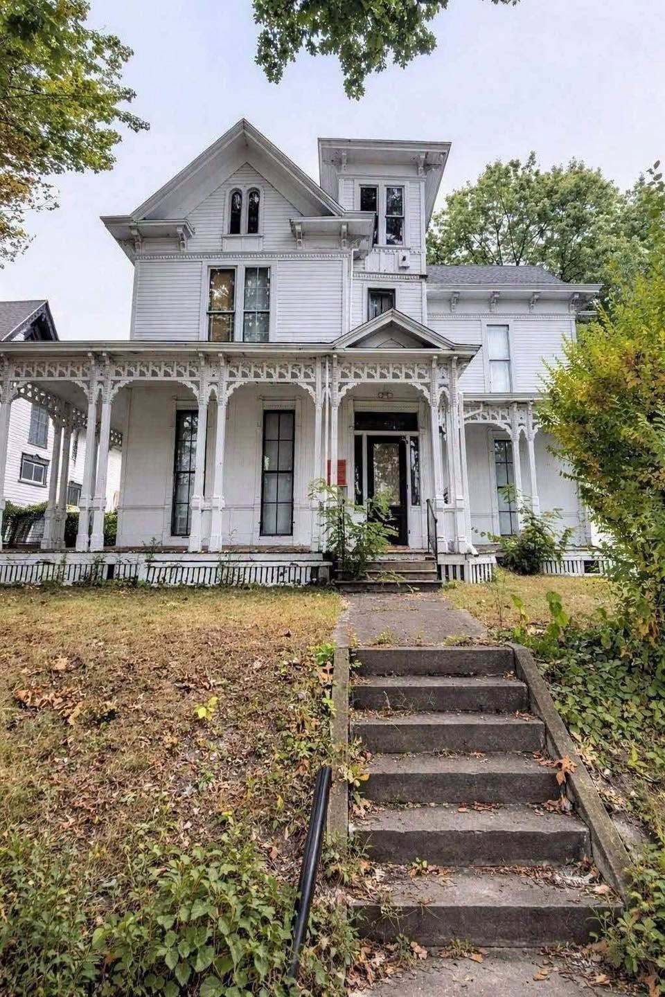 $50,000 5 Bed, 2 Bath, Near Lake…See more